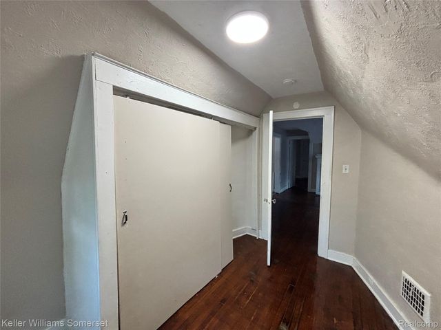 5783 Yorkshire Road, Detroit, MI 48224