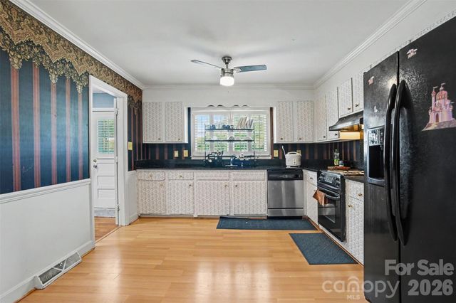 6300 Idlebrook Drive, Charlotte, NC 28212