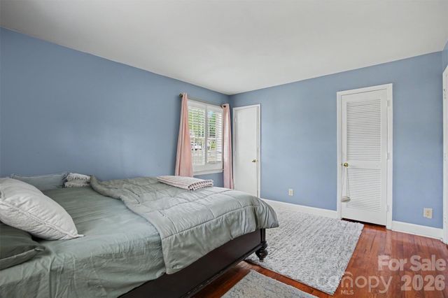 6300 Idlebrook Drive, Charlotte, NC 28212