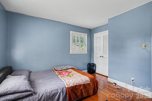 6300 Idlebrook Drive, Charlotte, NC 28212