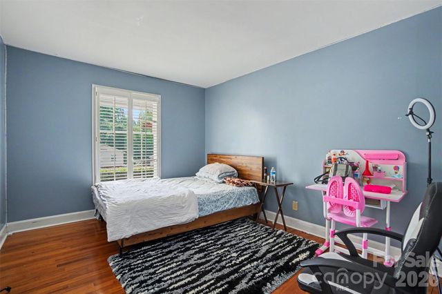 6300 Idlebrook Drive, Charlotte, NC 28212