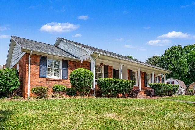 6300 Idlebrook Drive, Charlotte, NC 28212