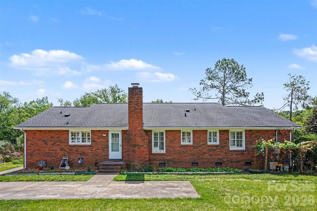 6300 Idlebrook Drive, Charlotte, NC 28212