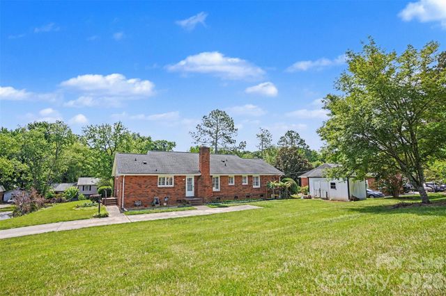 6300 Idlebrook Drive, Charlotte, NC 28212