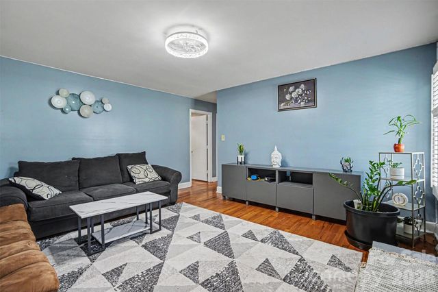 6300 Idlebrook Drive, Charlotte, NC 28212