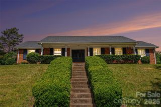 6300 Idlebrook Drive, Charlotte, NC 28212