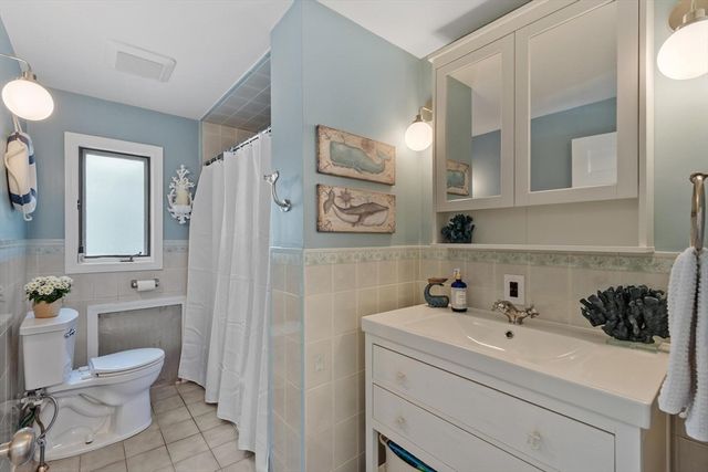 155 Winona St, Peabody, MA 01960