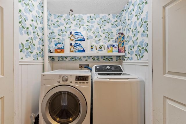 155 Winona St, Peabody, MA 01960