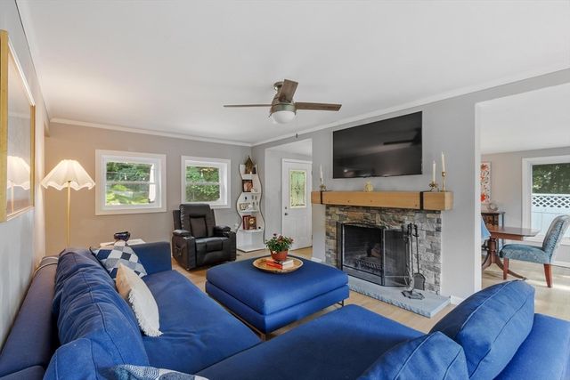 155 Winona St, Peabody, MA 01960