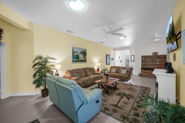 580 NE Canoe Park Circle, Port St. Lucie, Port St Lucie, FL 34983