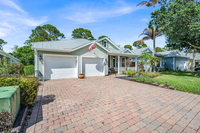 580 NE Canoe Park Circle, Port St. Lucie, Port St Lucie, FL 34983