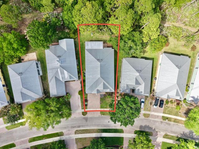 580 NE Canoe Park Circle, Port St. Lucie, Port St Lucie, FL 34983