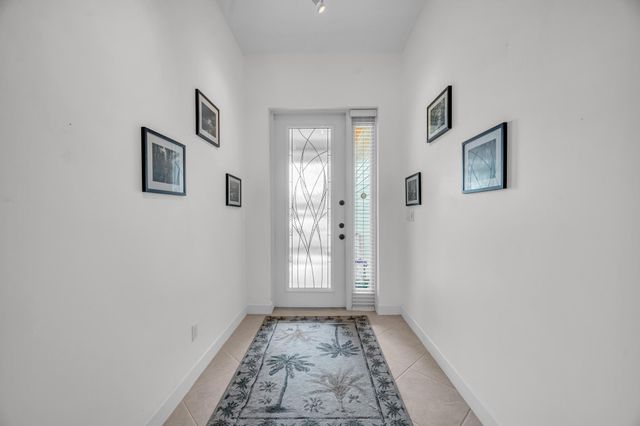 580 NE Canoe Park Circle, Port St. Lucie, Port St Lucie, FL 34983