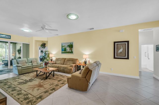 580 NE Canoe Park Circle, Port St. Lucie, Port St Lucie, FL 34983