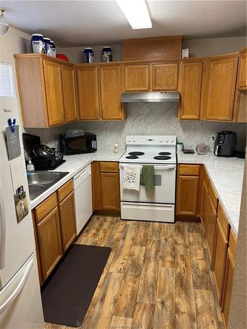 2317 & 2319 Antelope Lane, College Station, TX 77845