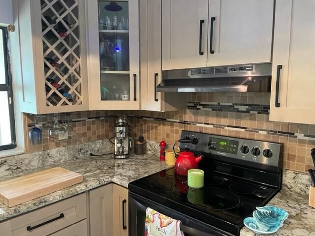 5899 Parkwalk Drive, Boynton Beach, FL 33472