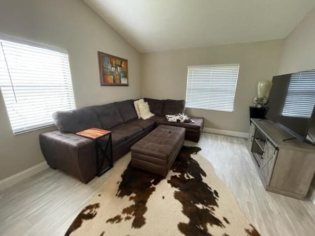 5899 Parkwalk Drive, Boynton Beach, FL 33472