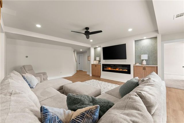 4610 Vista Ridge Lane, Flowery Branch, GA 30542