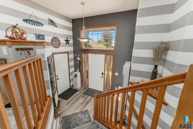 612 Coyote St Street, Harrisburg, SD 57032