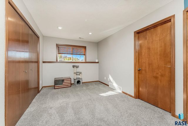 612 Coyote St Street, Harrisburg, SD 57032