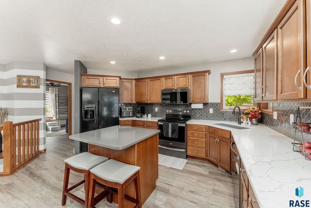 612 Coyote St Street, Harrisburg, SD 57032