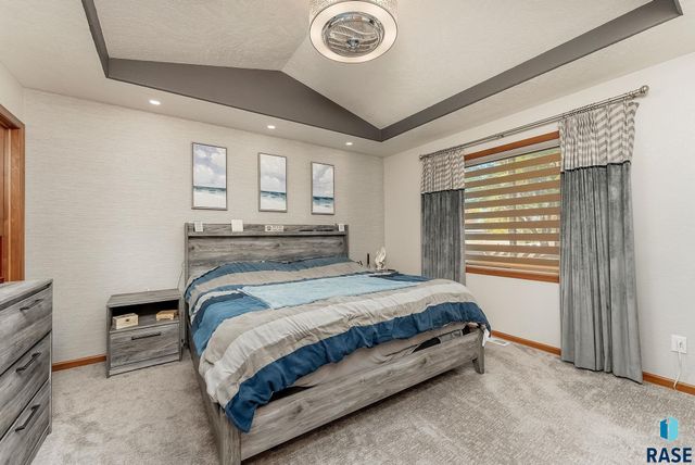 612 Coyote St Street, Harrisburg, SD 57032