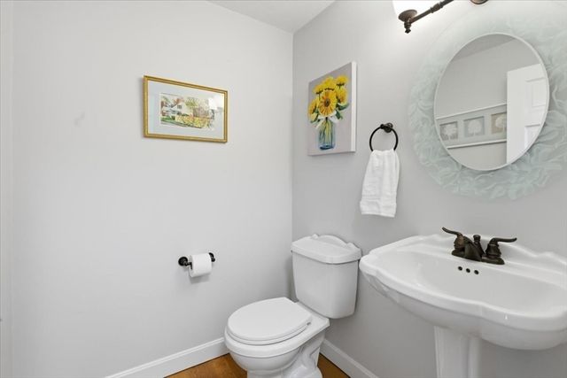 27 Kennel Hill Dr, Beverly, MA 01915
