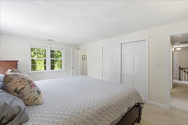 27 Kennel Hill Dr, Beverly, MA 01915