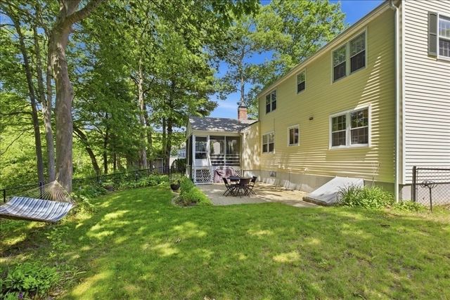 27 Kennel Hill Dr, Beverly, MA 01915