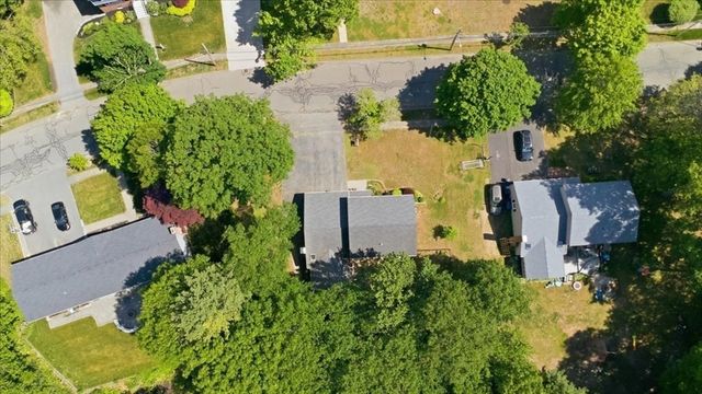 27 Kennel Hill Dr, Beverly, MA 01915