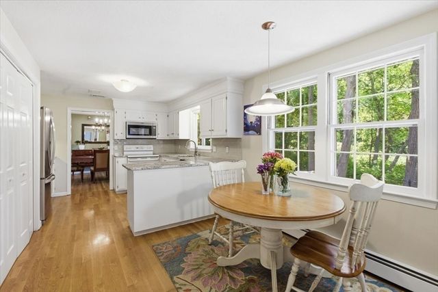 27 Kennel Hill Dr, Beverly, MA 01915