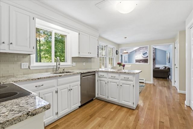 27 Kennel Hill Dr, Beverly, MA 01915