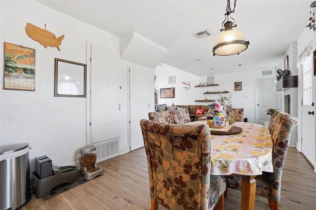 1913 SW 44th St, Lawton, OK 73505