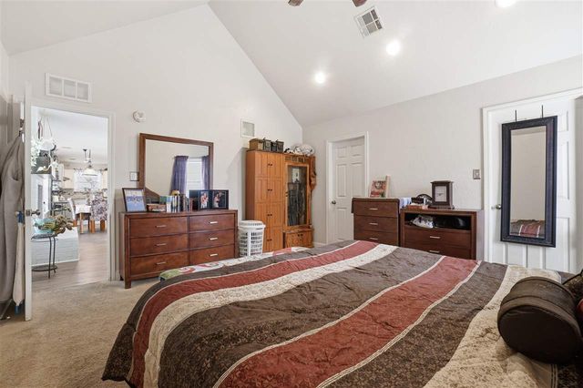 1913 SW 44th St, Lawton, OK 73505