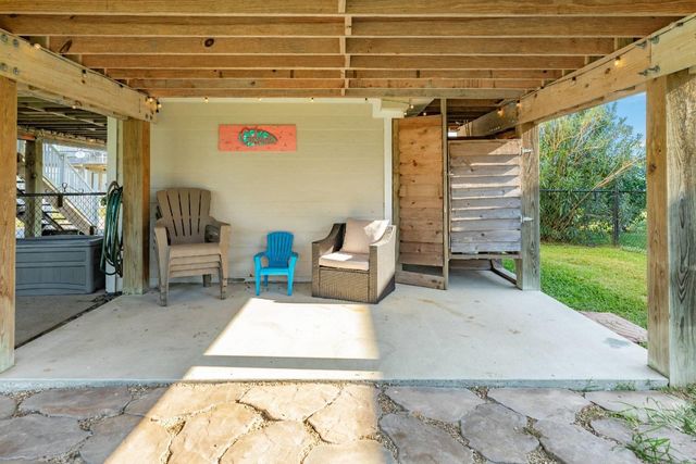 4006 Reeves Drive, Galveston, TX 77554