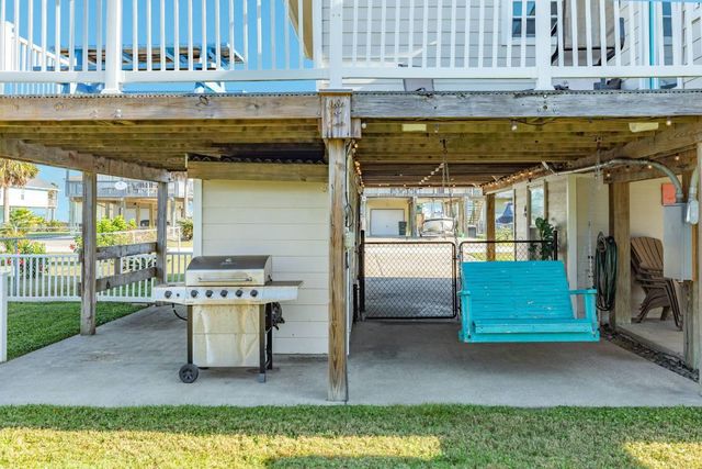 4006 Reeves Drive, Galveston, TX 77554