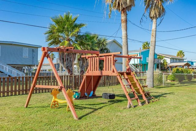 4006 Reeves Drive, Galveston, TX 77554
