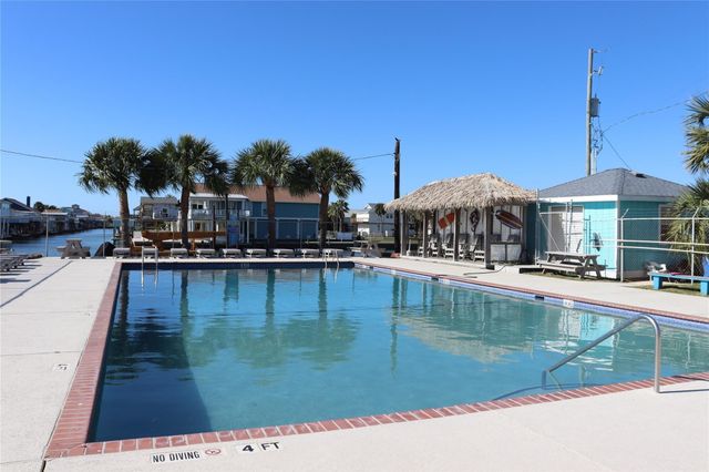 4006 Reeves Drive, Galveston, TX 77554