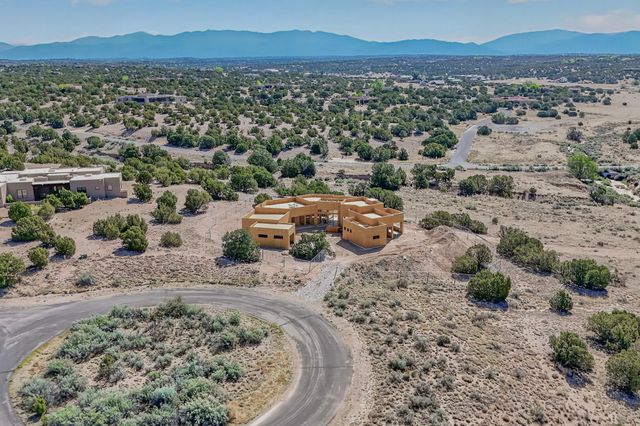 6 Tierra Vistoso, Santa Fe, NM 87506