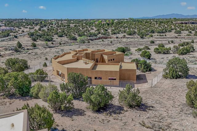 6 Tierra Vistoso, Santa Fe, NM 87506