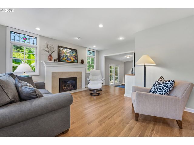 2925 Se CARLTON St, Portland, OR 97202