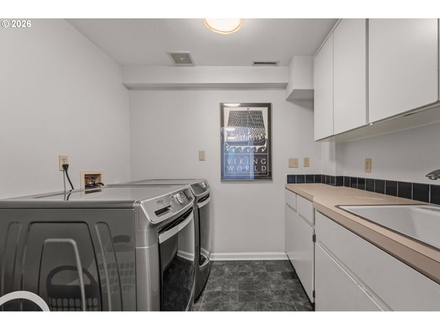 2925 Se CARLTON St, Portland, OR 97202