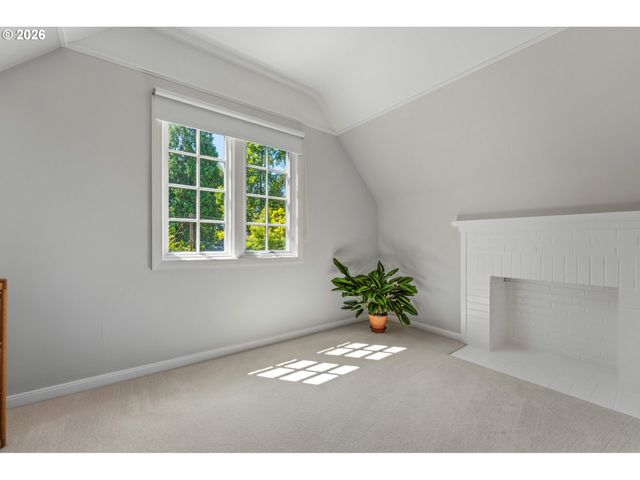 2925 Se CARLTON St, Portland, OR 97202