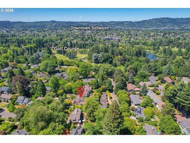 2925 Se CARLTON St, Portland, OR 97202