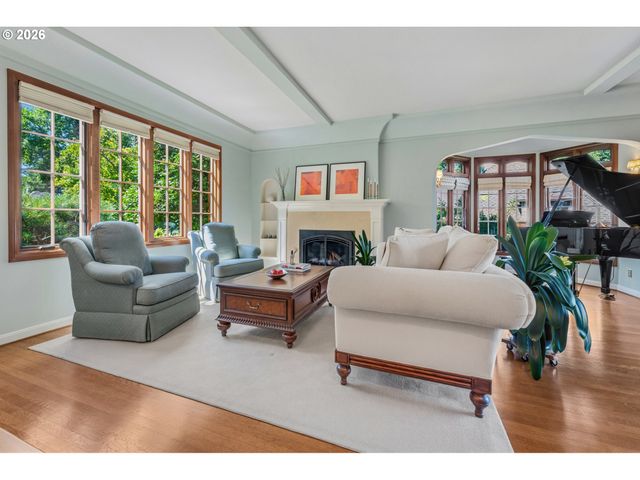 2925 Se CARLTON St, Portland, OR 97202
