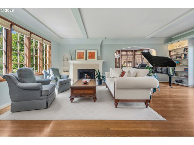 2925 Se CARLTON St, Portland, OR 97202