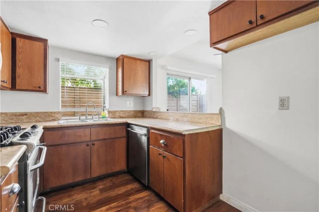 9826 California, South Gate, CA 90280