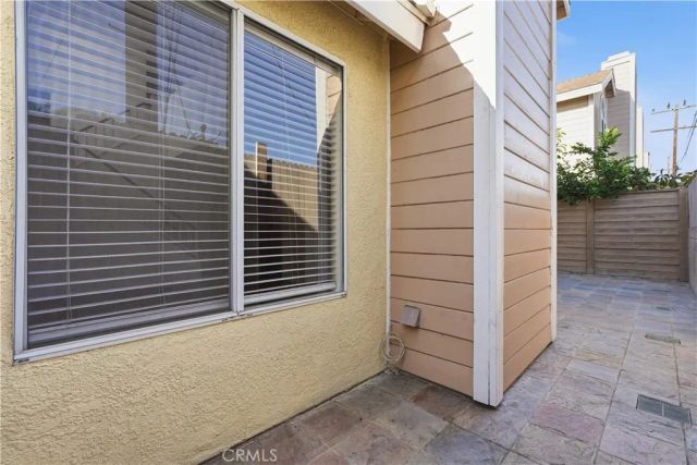 9826 California, South Gate, CA 90280