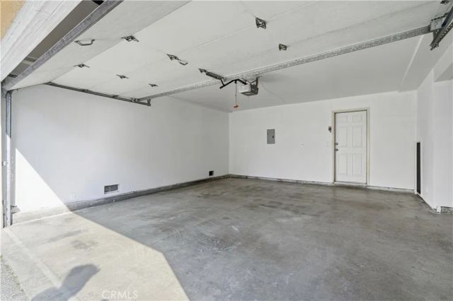 9826 California, South Gate, CA 90280