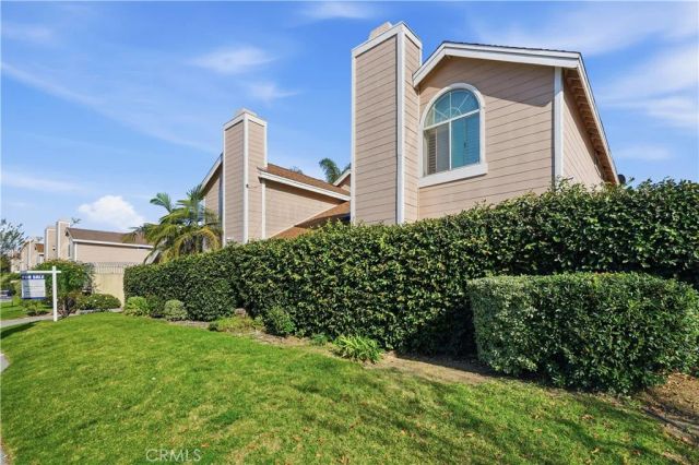 9826 California, South Gate, CA 90280